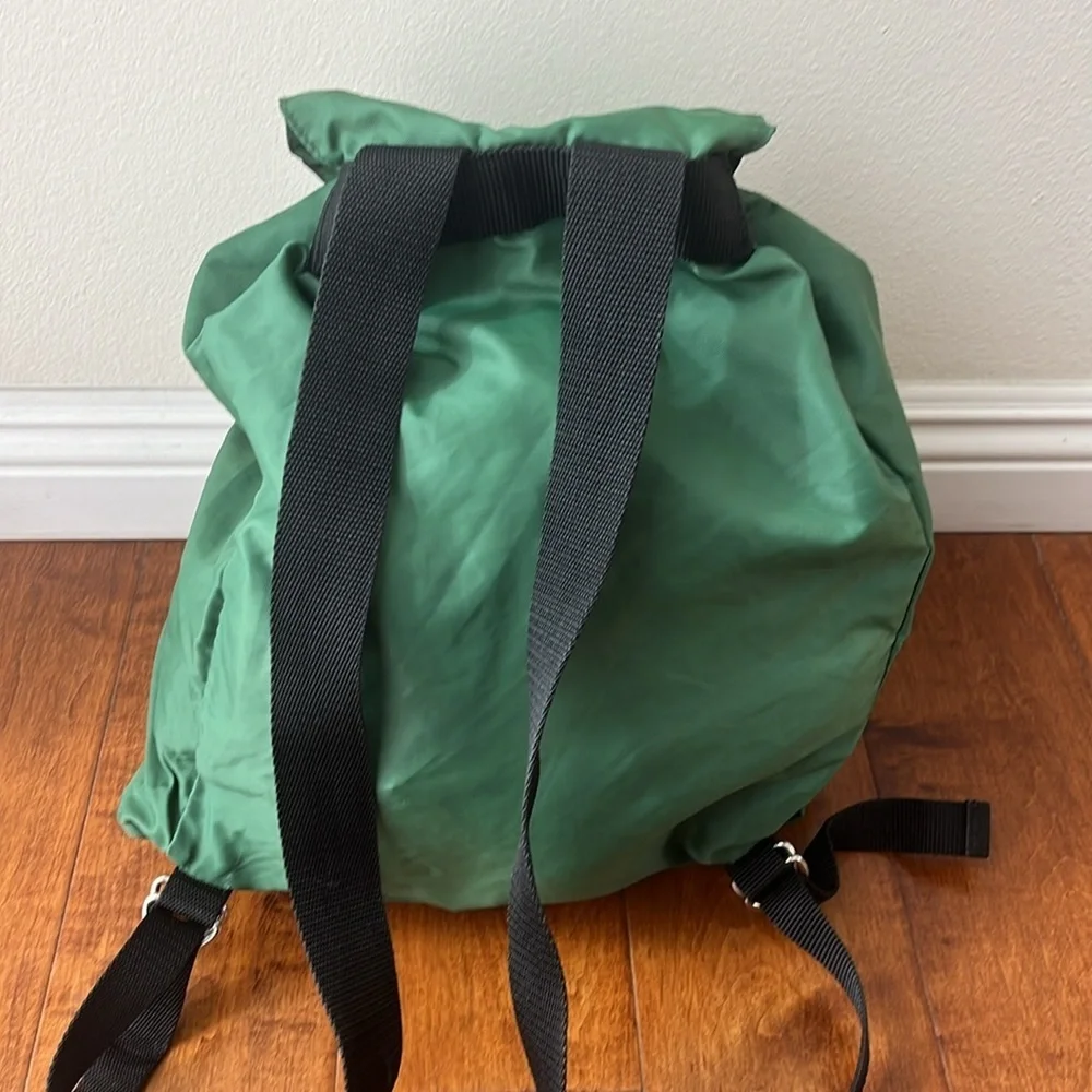 Gap green backpack lightweight